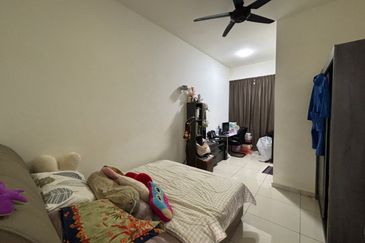 Good Deal Impiana Apartment at East Ledang Near to Iskandar Puteri