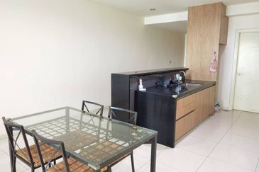 Good Deal 4 Rooms Impiana Apartment at East Ledang for Sales