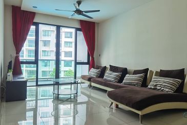 Good Deal 4 Rooms Impiana Apartment at East Ledang for Sales