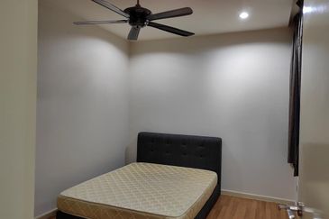 Good Deal 3 Rooms Apartment at Impiana Iskandar Puteri for Sales