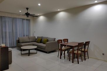 Good Deal 3 Rooms Apartment at Impiana Iskandar Puteri for Sales