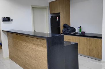 Good Deal 3 Rooms Apartment at Impiana Iskandar Puteri for Sales