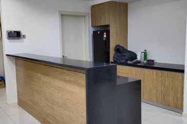 Good Deal 3 Rooms Apartment at Impiana Iskandar Puteri for Sales