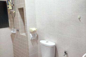 Luxurious Semi D at The Gateway Horizon Hills for Sales