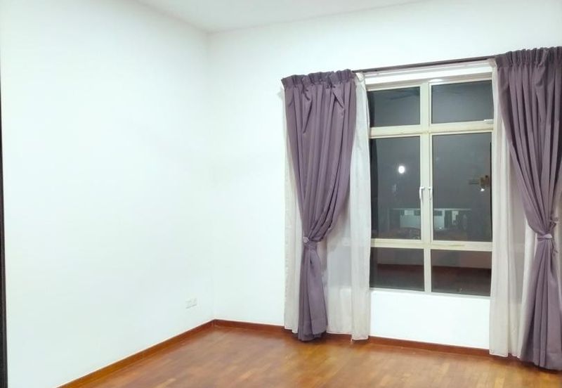 Luxurious Semi D at The Gateway Horizon Hills for Sales