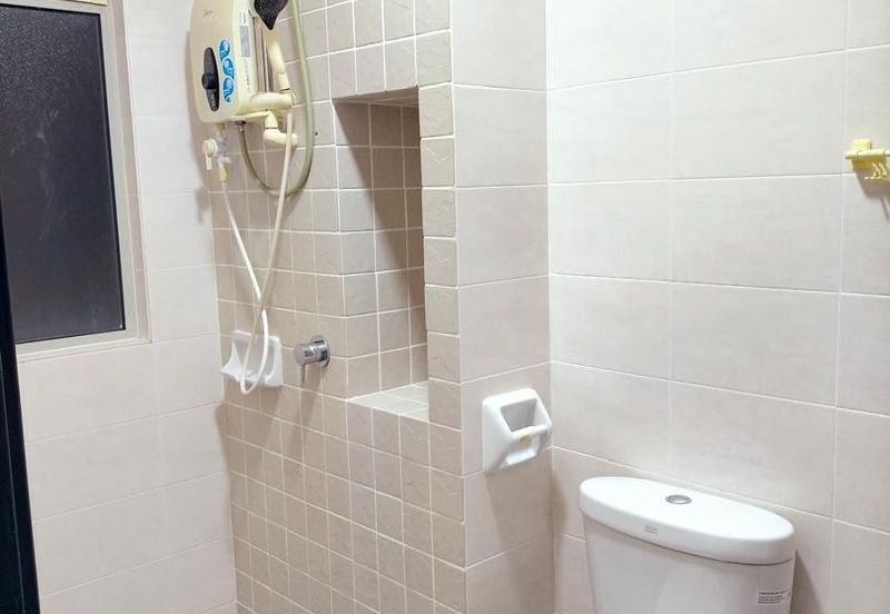 Luxurious Semi D at The Gateway Horizon Hills for Sales