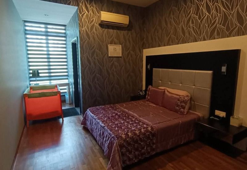 The WaterEdge Residences