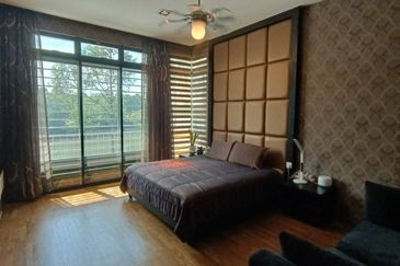 The WaterEdge Residences