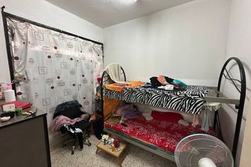 Taman Pelangi, Plentong