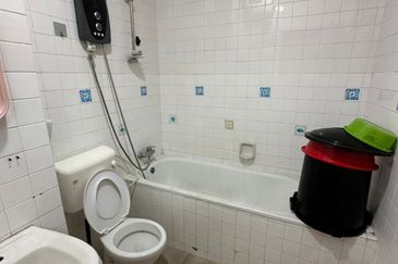 Taman Pelangi, Plentong