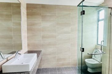 Good Deal Residensi Ledang Ground Floor Town House at Iskandar for Sales