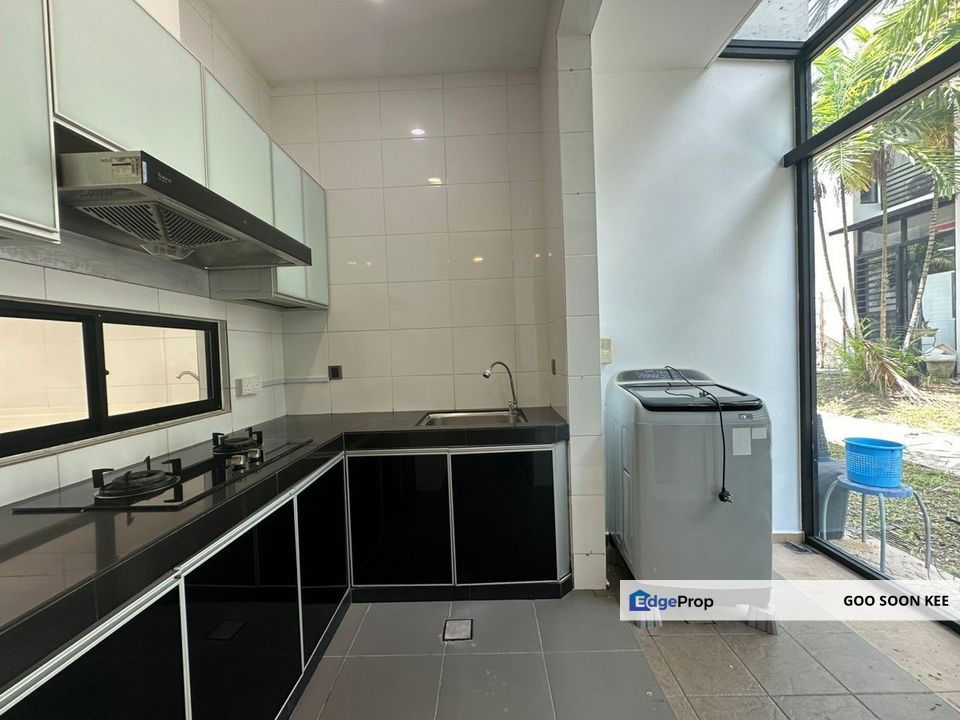 Good Deal 2 Storey Superlink Terrace at East Ledang for Sales , Johor, Nusajaya