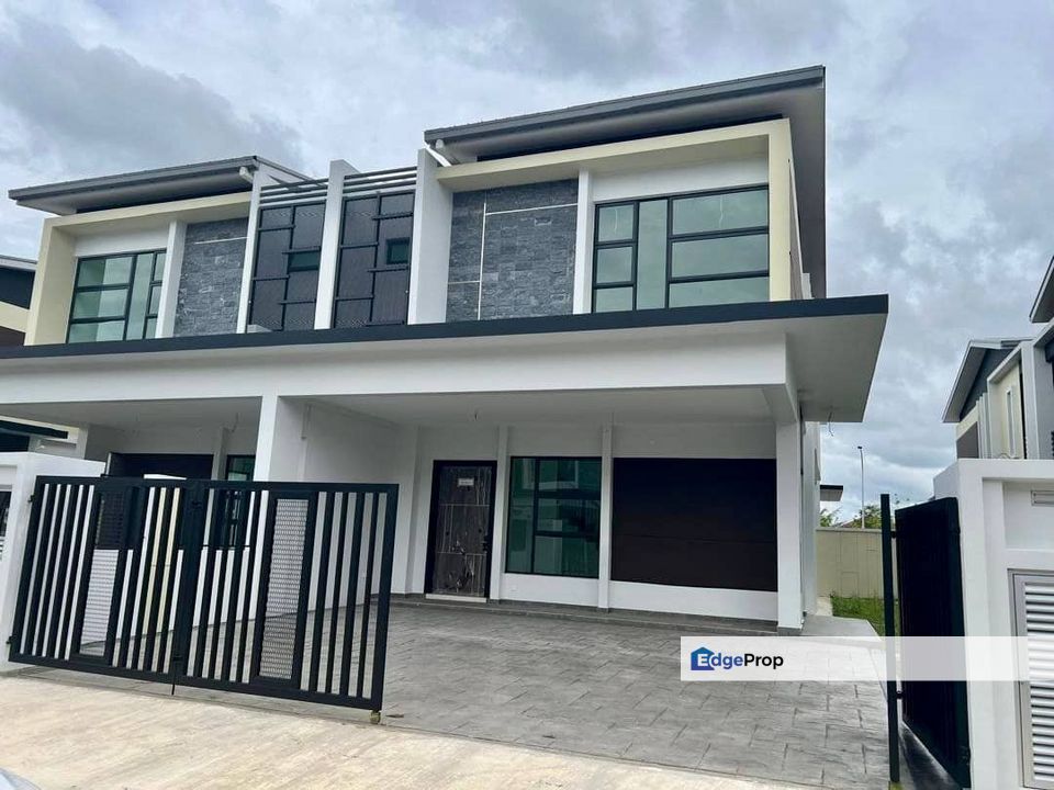 Double Storey Cluster at Honeydale Residence @ Taman Impian Emas, Johor, Skudai