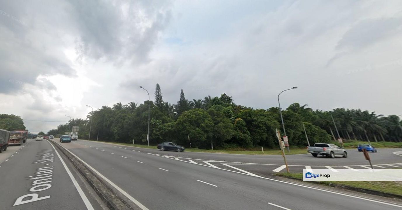 Commercial Zoning Land at Kangkar Pulai For Sale, Johor, Kangkar Pulai