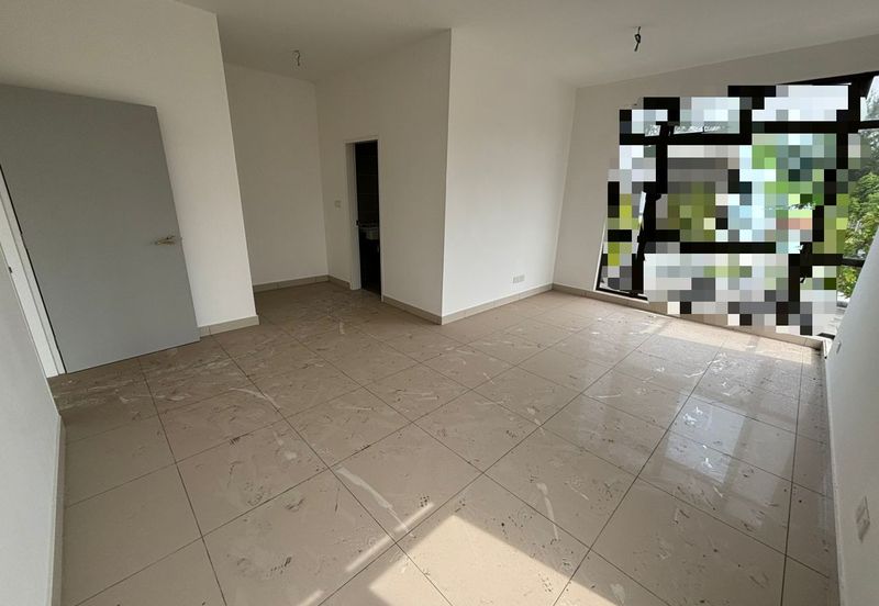 Horizon Hills Double Storey Terrace House For Sale 