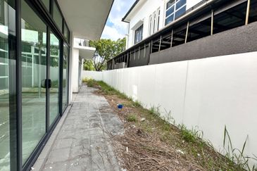 Setia Tropika Fenix Villa Semi-D For Sale