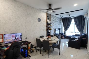 D'Summit Residences @ Kempas Utama