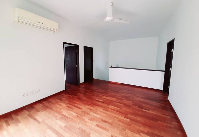 2.5 Storey Semi-D House at Horizon Hills For Sale