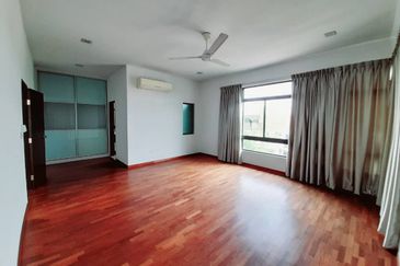 2.5 Storey Semi-D House at Horizon Hills For Sale