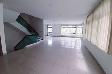 2.5 Storey Semi-D House at Horizon Hills For Sale