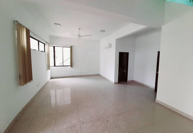 2.5 Storey Semi-D House at Horizon Hills For Sale