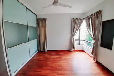 2.5 Storey Semi-D House at Horizon Hills For Sale