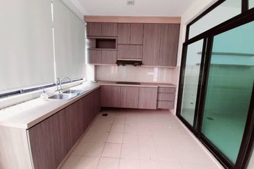 2.5 Storey Semi-D House at Horizon Hills For Sale