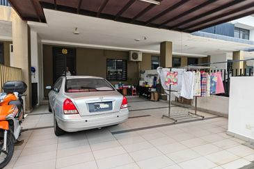 2-Storey Terrace House in Horizon Hills For Sale