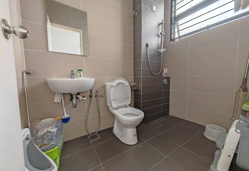 2-Storey Terrace House in Horizon Hills For Sale