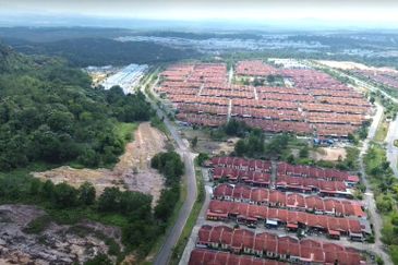 Commercial Land in Kluang For Sale