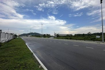 Jalan Gelang Patah