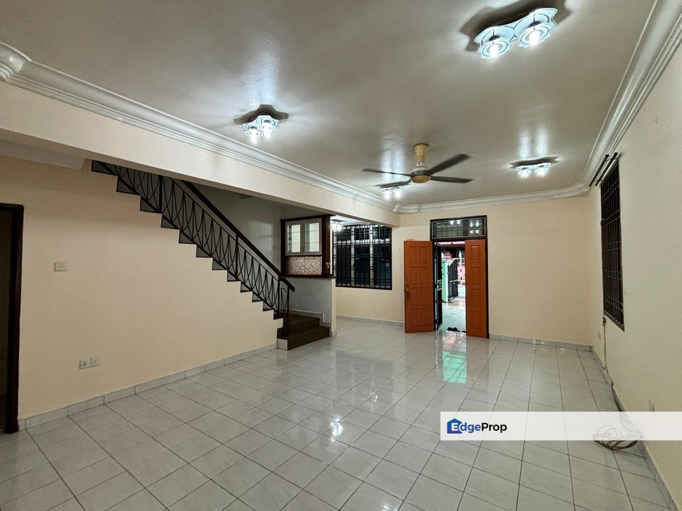 Double Storey Terrace End Lot Taman Sri Pulai Perdana For Sale , Johor, Skudai