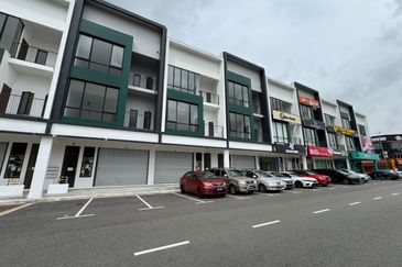 Crest @ Austin Emerald 2