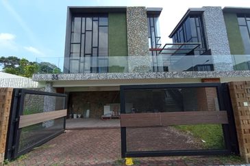 Cube On Hill ( Taman Bukit Pulai )