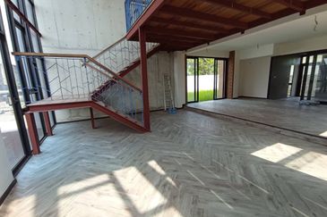 Cube On Hill ( Taman Bukit Pulai )