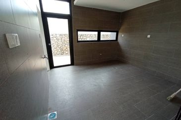 Cube On Hill ( Taman Bukit Pulai )