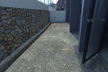 Cube On Hill ( Taman Bukit Pulai )