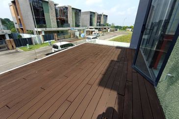 Cube On Hill ( Taman Bukit Pulai )