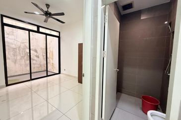 The Canal Garden South, Horizon Hills