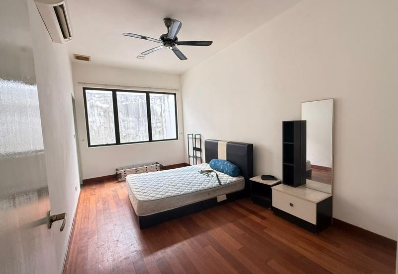 The Canal Garden South, Horizon Hills