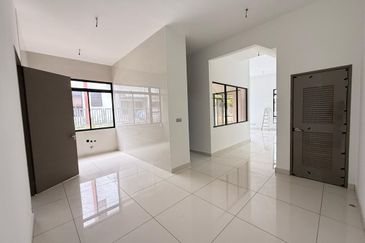 The Canal Garden South, Horizon Hills