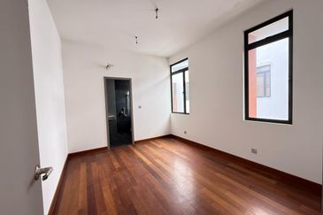 The Canal Garden South, Horizon Hills