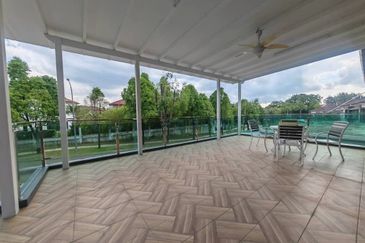 Golf West @ Horizon Hills Good Condition Double Storey Linked Bungalow