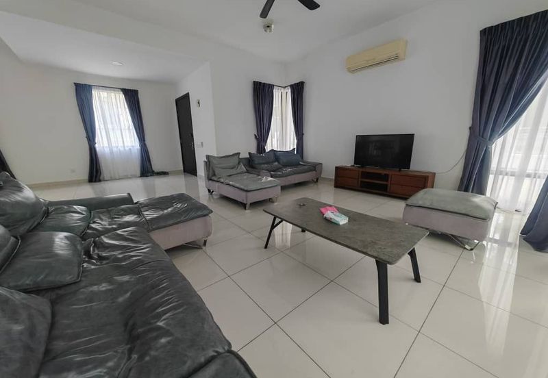 Golf West @ Horizon Hills Good Condition Double Storey Linked Bungalow