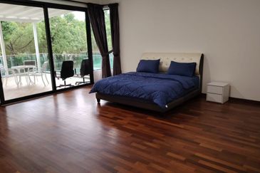 Golf West @ Horizon Hills Good Condition Double Storey Linked Bungalow