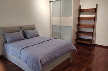 Golf West @ Horizon Hills Good Condition Double Storey Linked Bungalow