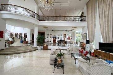 Jalan Stulang Laut 2