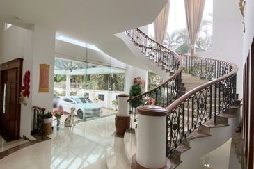 Jalan Stulang Laut 2