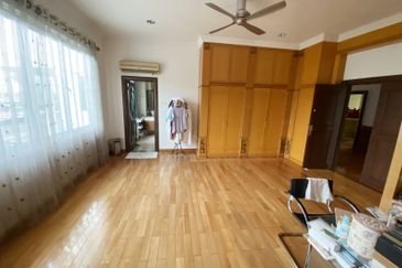 Jalan Stulang Laut 2