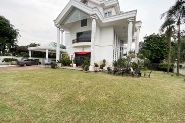 Jalan Stulang Laut 2